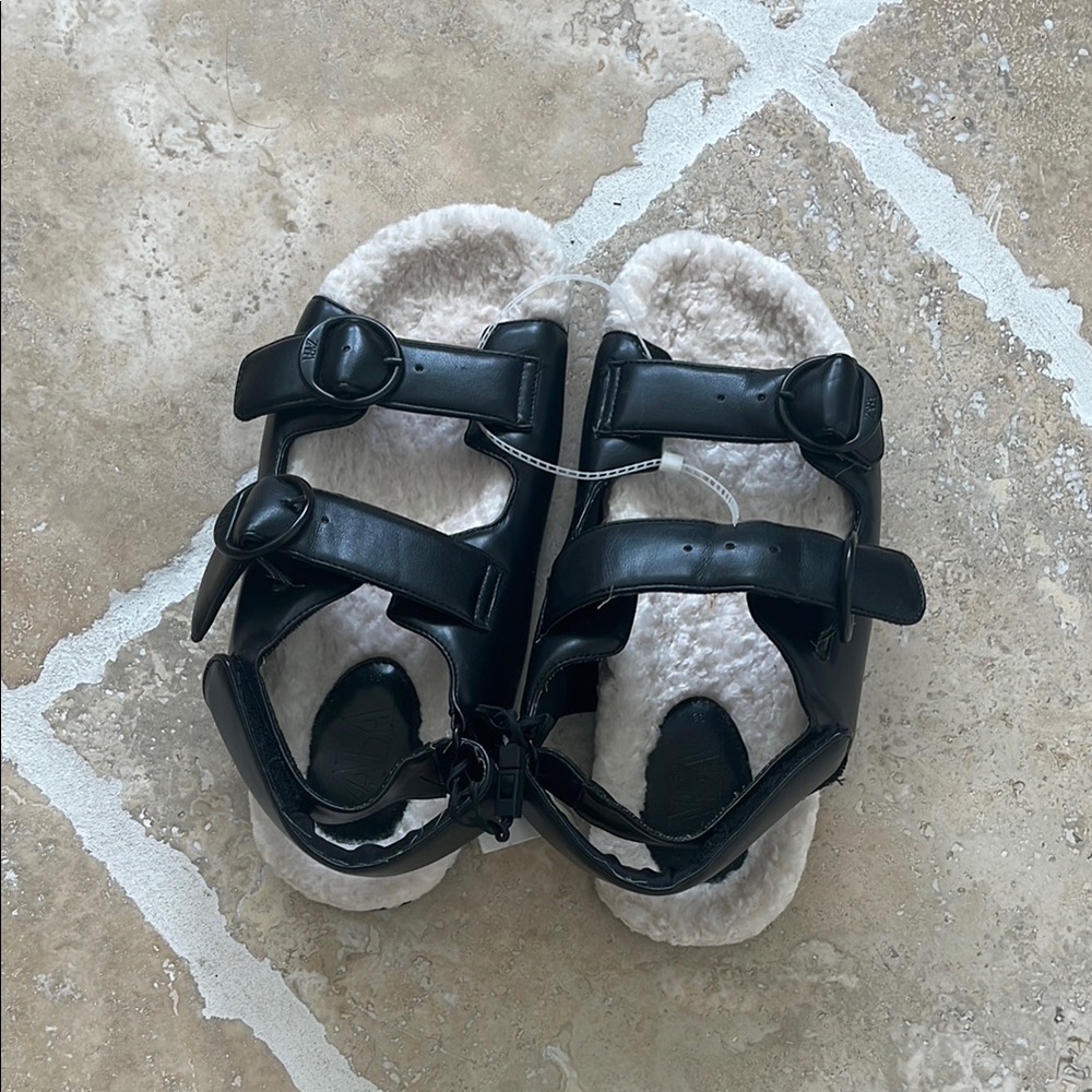Zara Black Sandals with Shearling Lining